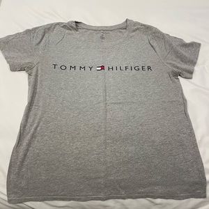 Tommy Hilfiger tee shirt